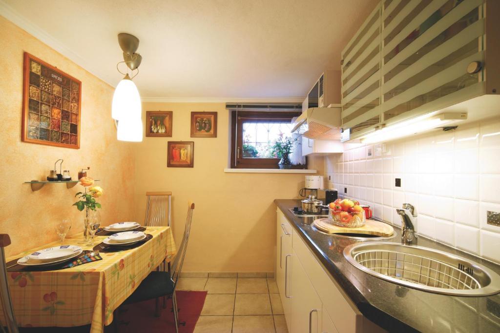Apartment Haus Schatz Kitzbühel Chambre photo